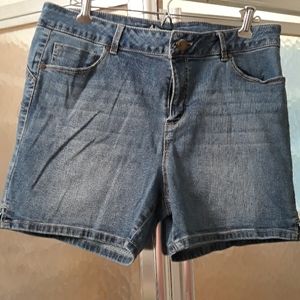 Ladies blue jean shorts